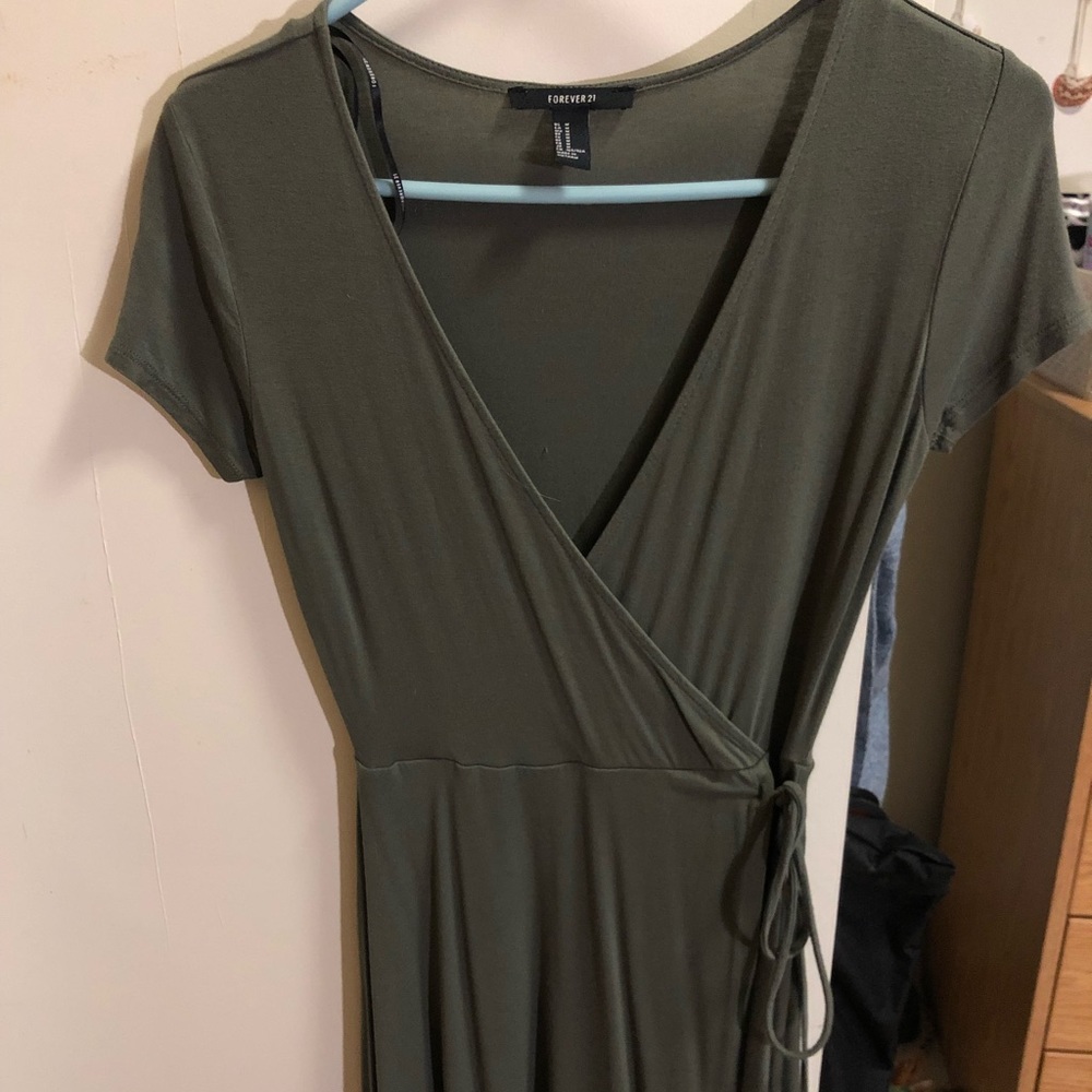Forever 21 Olive Green Dress Size Medium